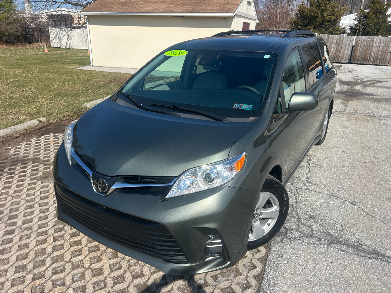 Toyota Sienna LE Auto Access Seat FWD 7-Passenger (Natl) 2020