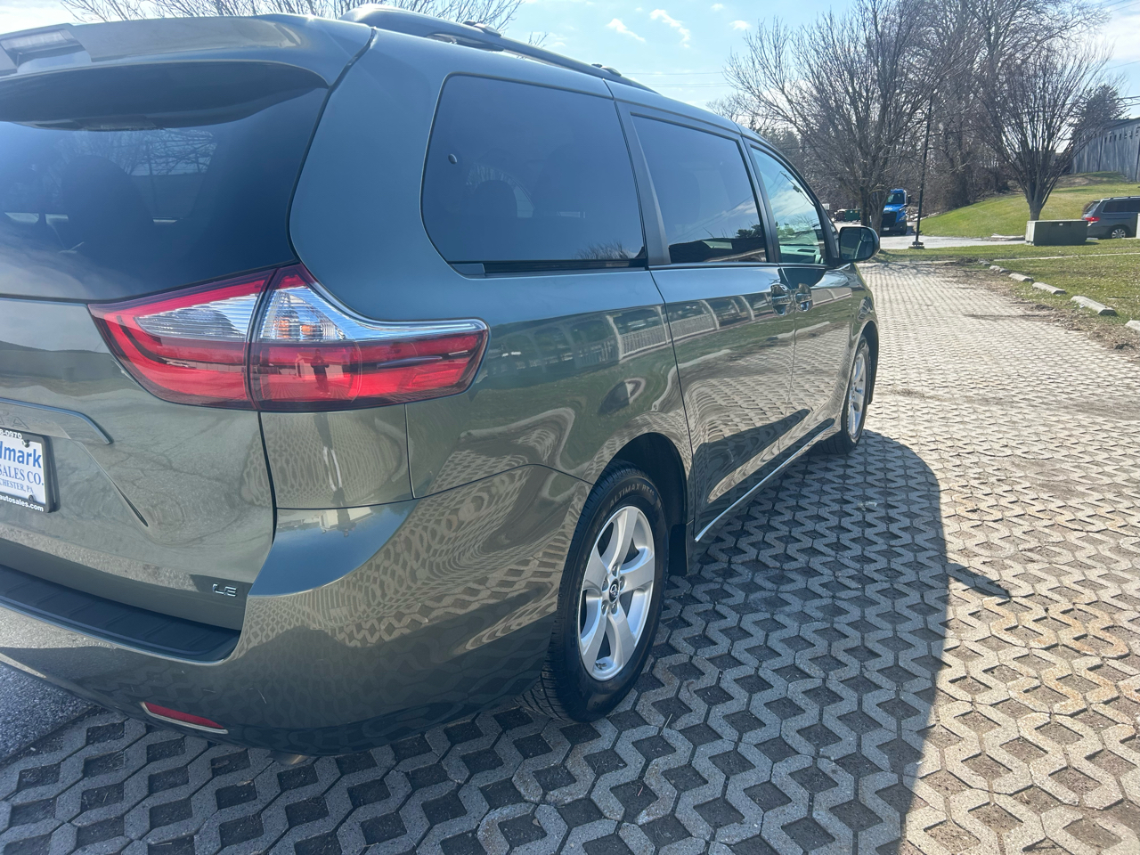 Toyota Sienna LE Auto Access Seat FWD 7-Passenger (Natl) 2020