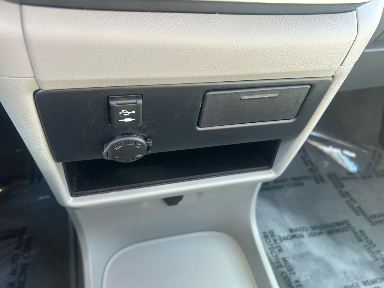 Toyota Sienna LE Auto Access Seat FWD 7-Passenger (Natl) 2020