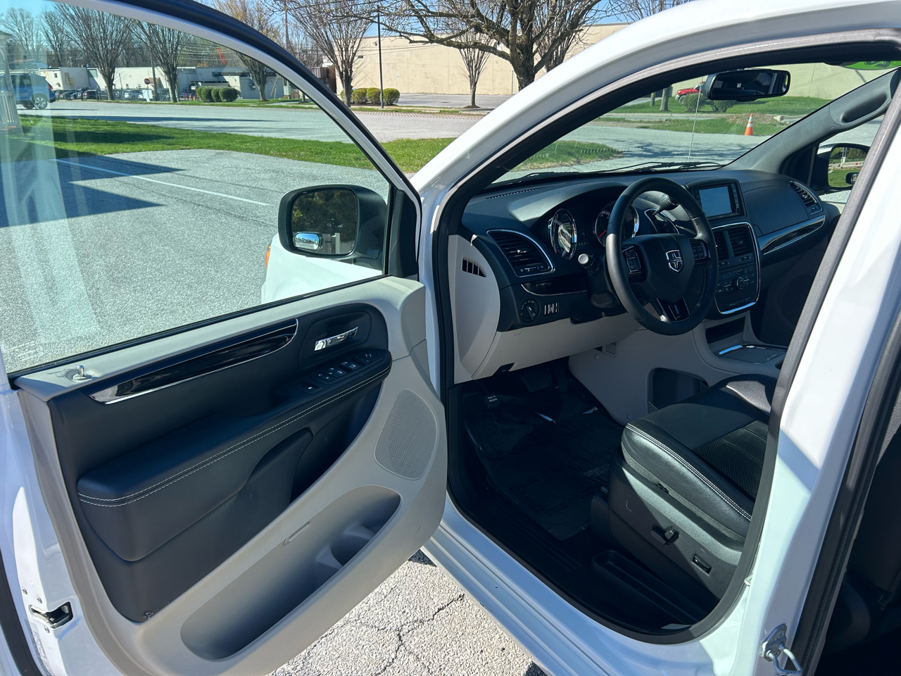 Dodge Grand Caravan 4dr Wgn SXT Plus 2015