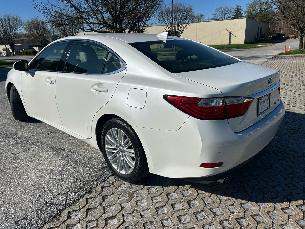 Lexus ES 350 4dr Sdn 2015