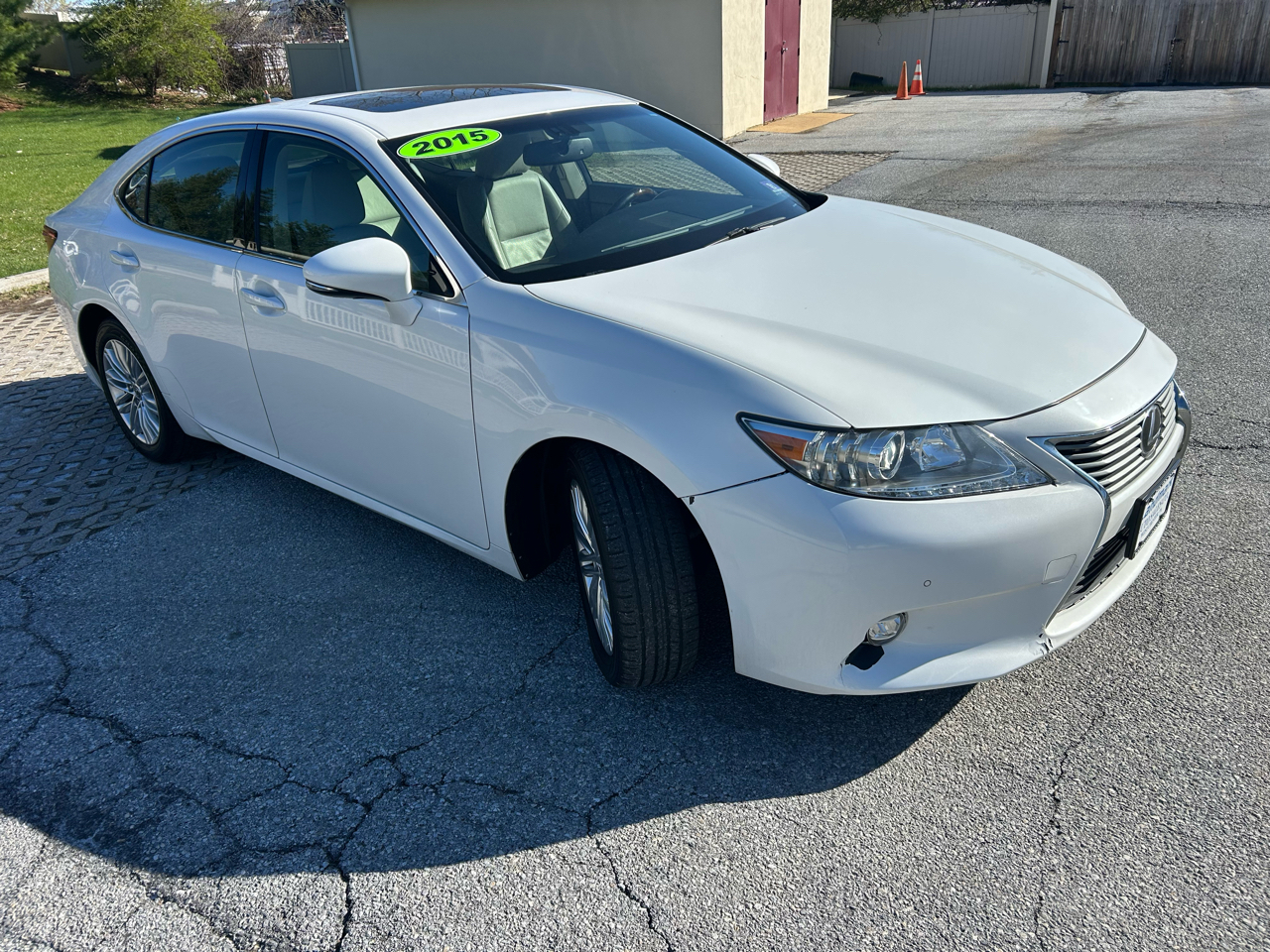 Lexus ES 350 4dr Sdn 2015