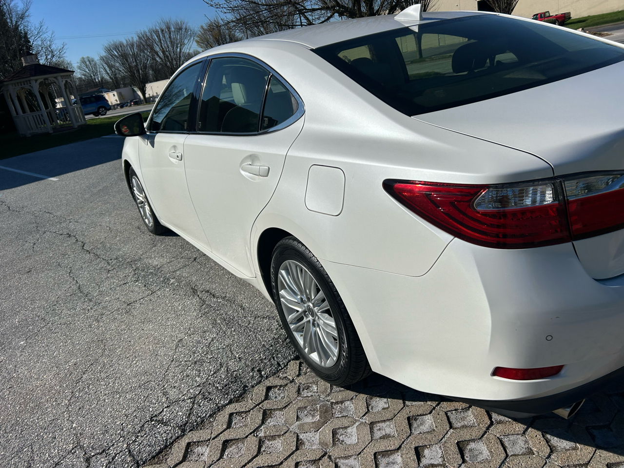 Lexus ES 350 4dr Sdn 2015