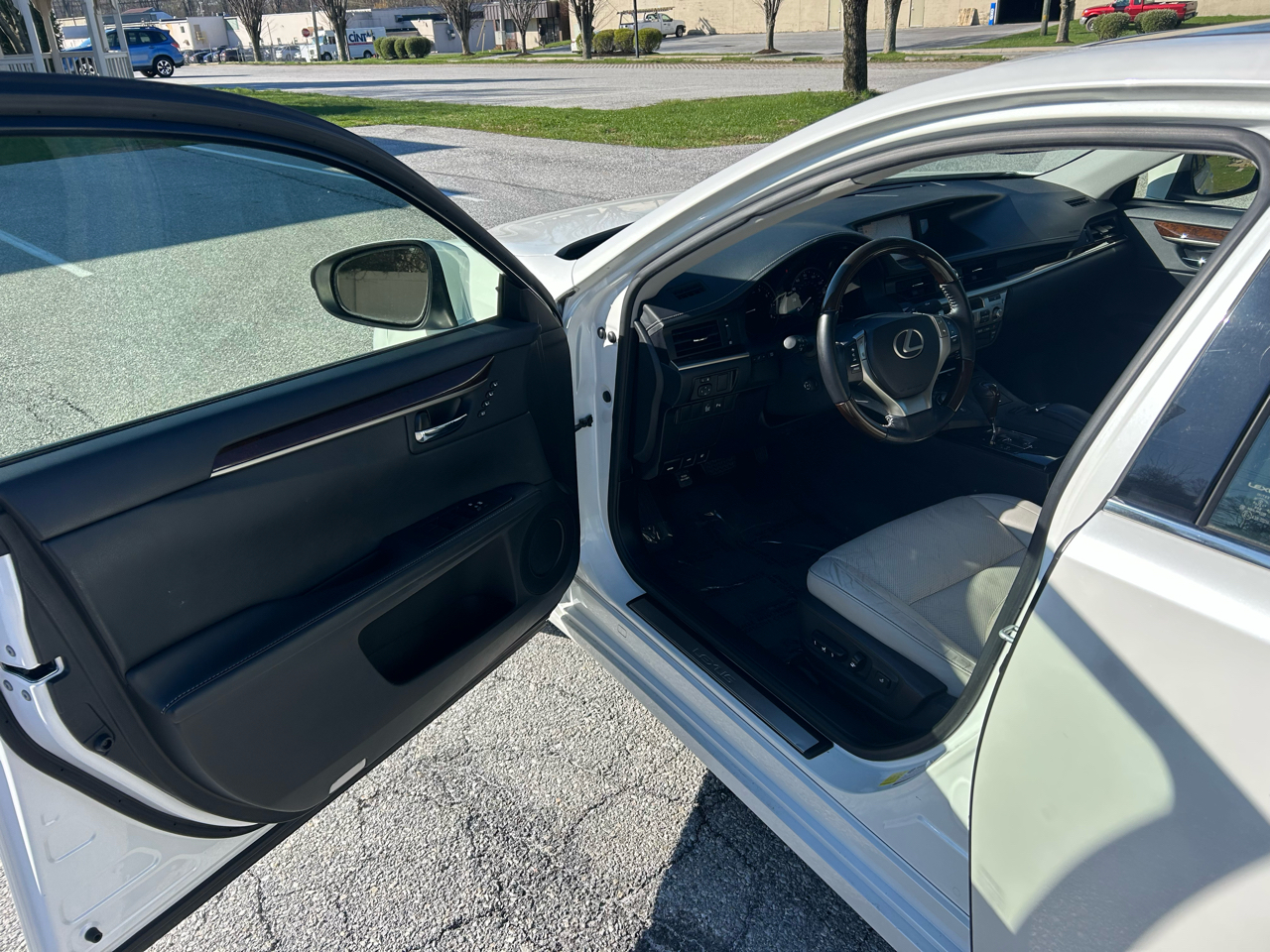 Lexus ES 350 4dr Sdn 2015