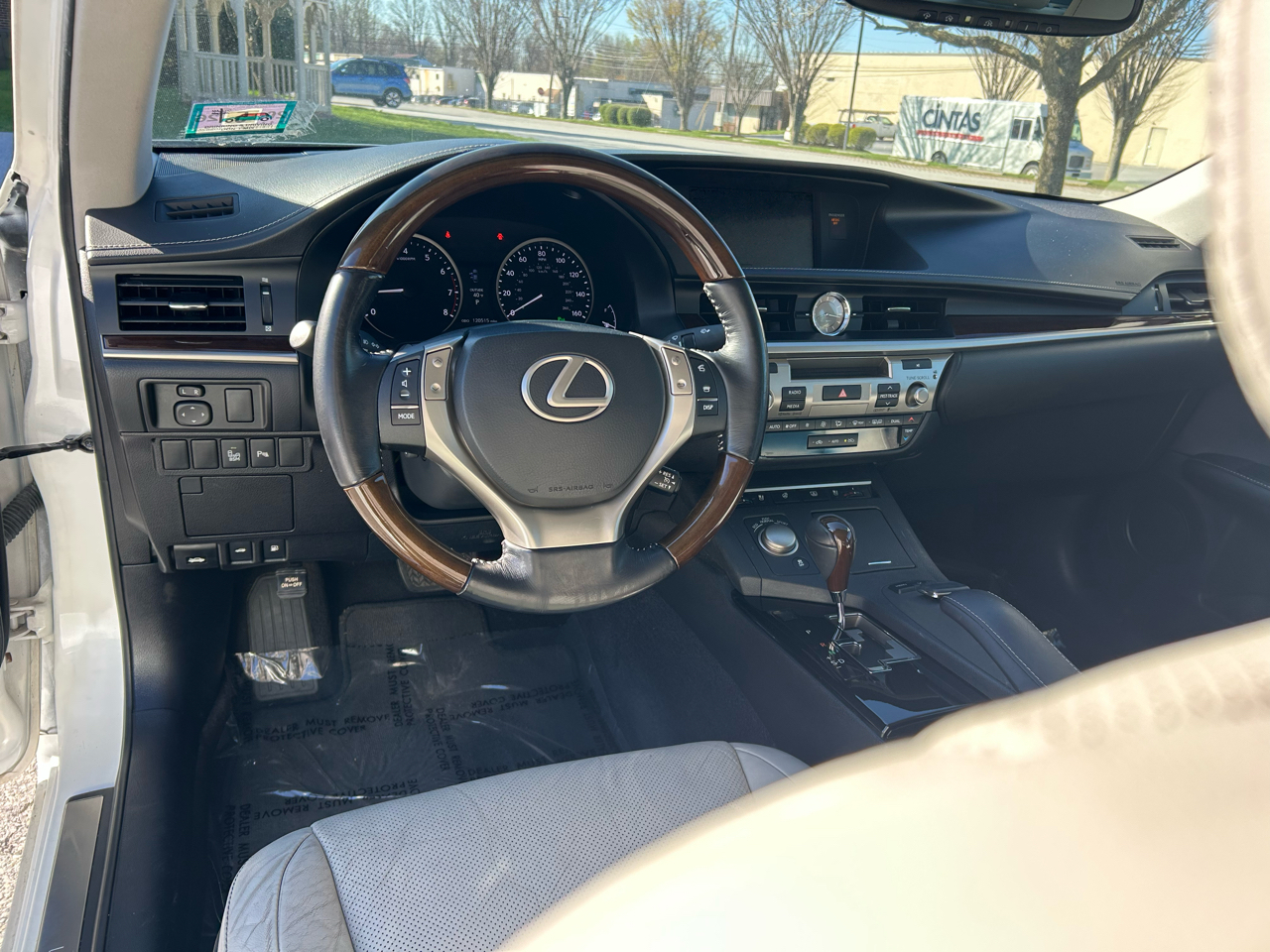 Lexus ES 350 4dr Sdn 2015
