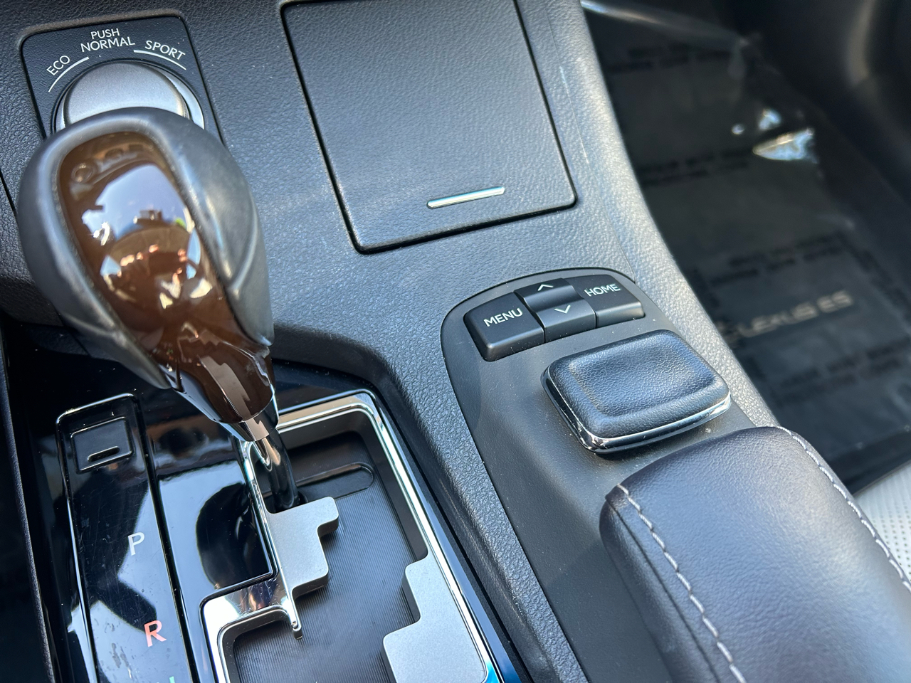 Lexus ES 350 4dr Sdn 2015