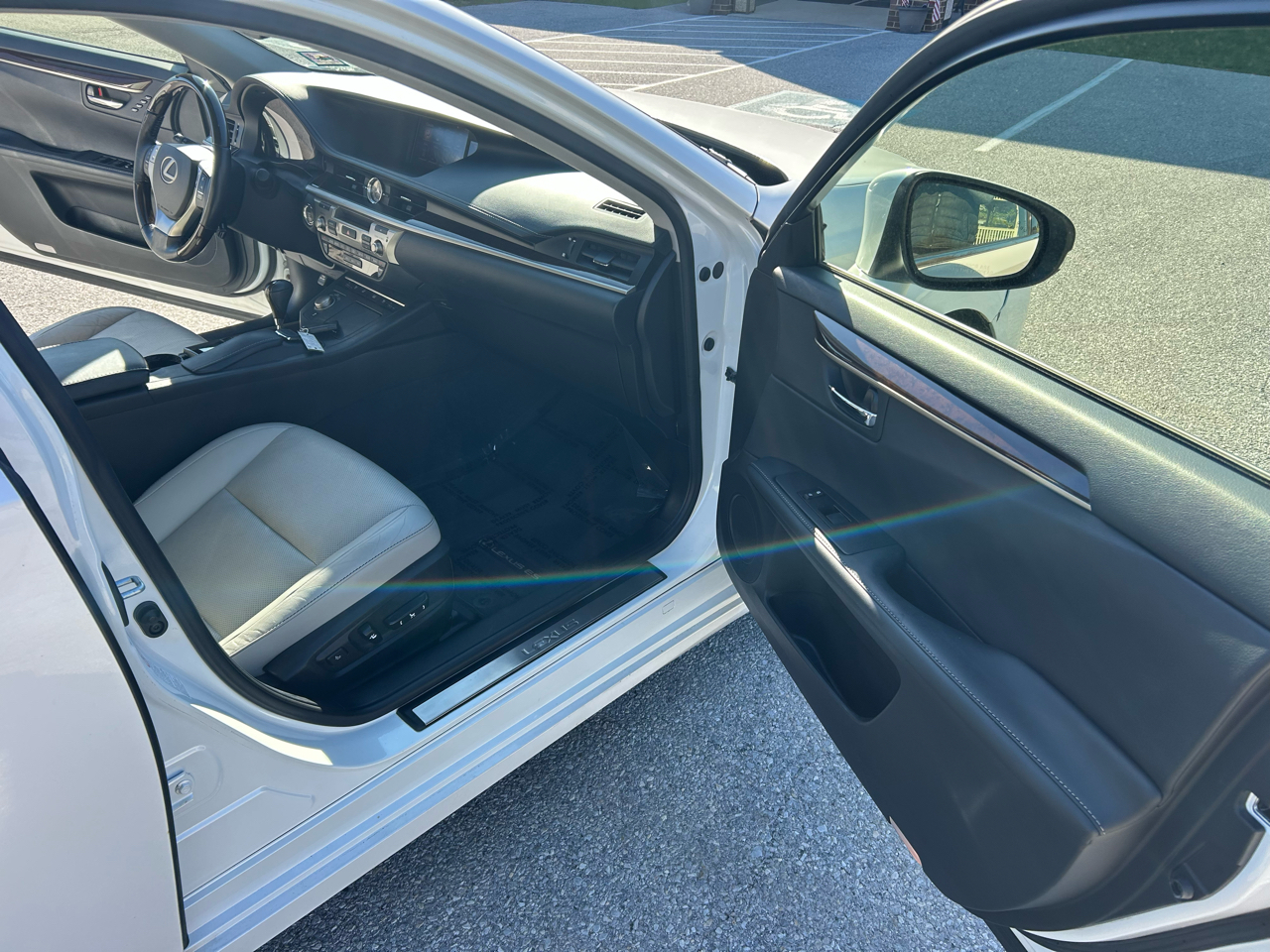 Lexus ES 350 4dr Sdn 2015