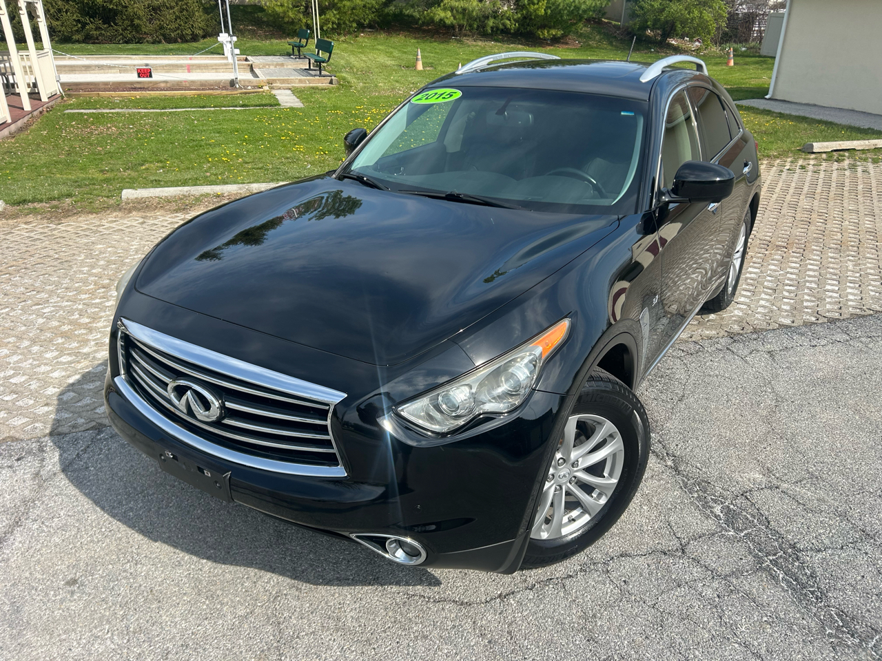 Infiniti QX70 AWD 4dr 2015