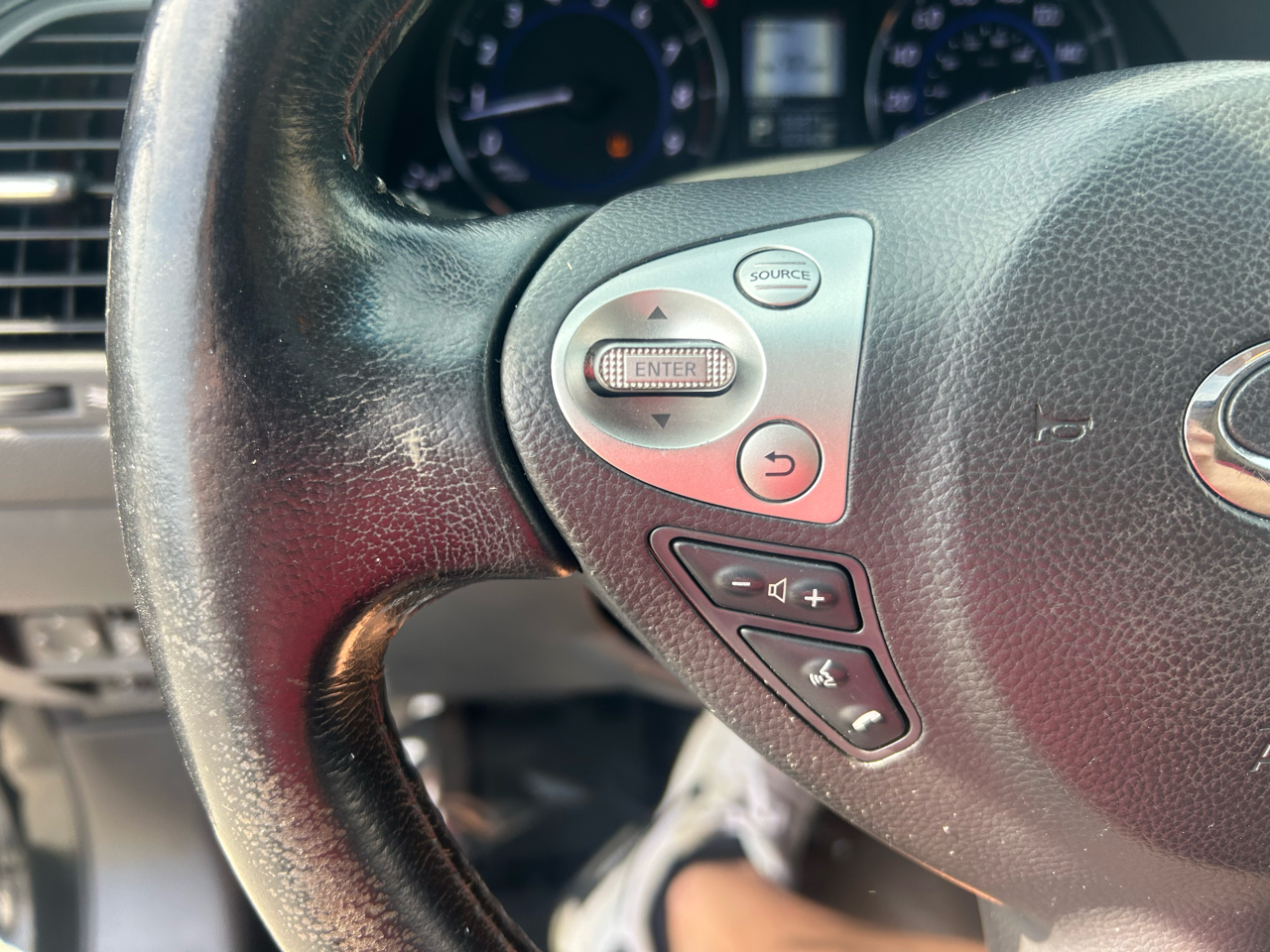 Infiniti QX70 AWD 4dr 2015