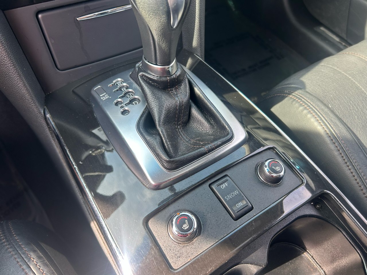 Infiniti QX70 AWD 4dr 2015