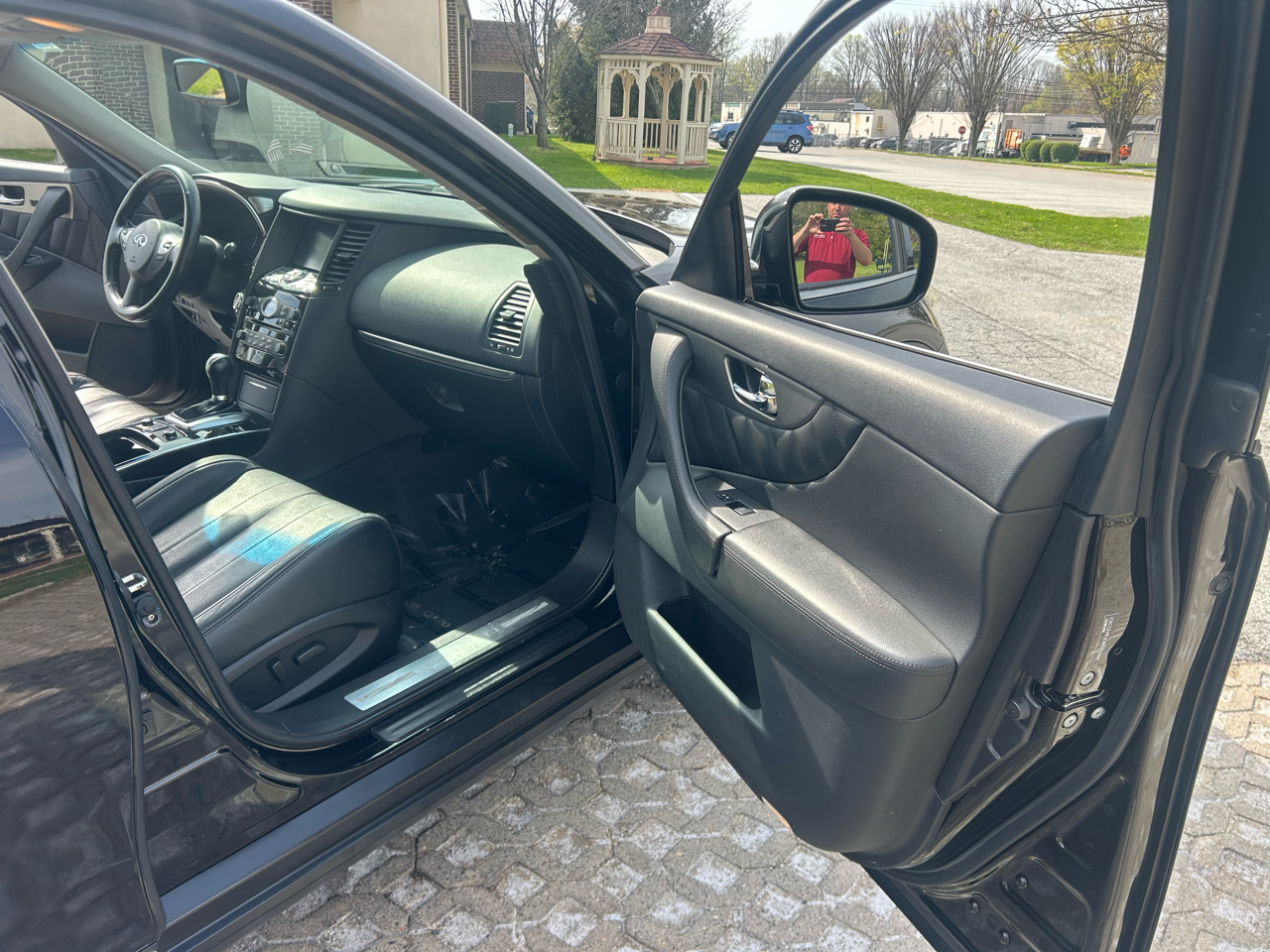 Infiniti QX70 AWD 4dr 2015