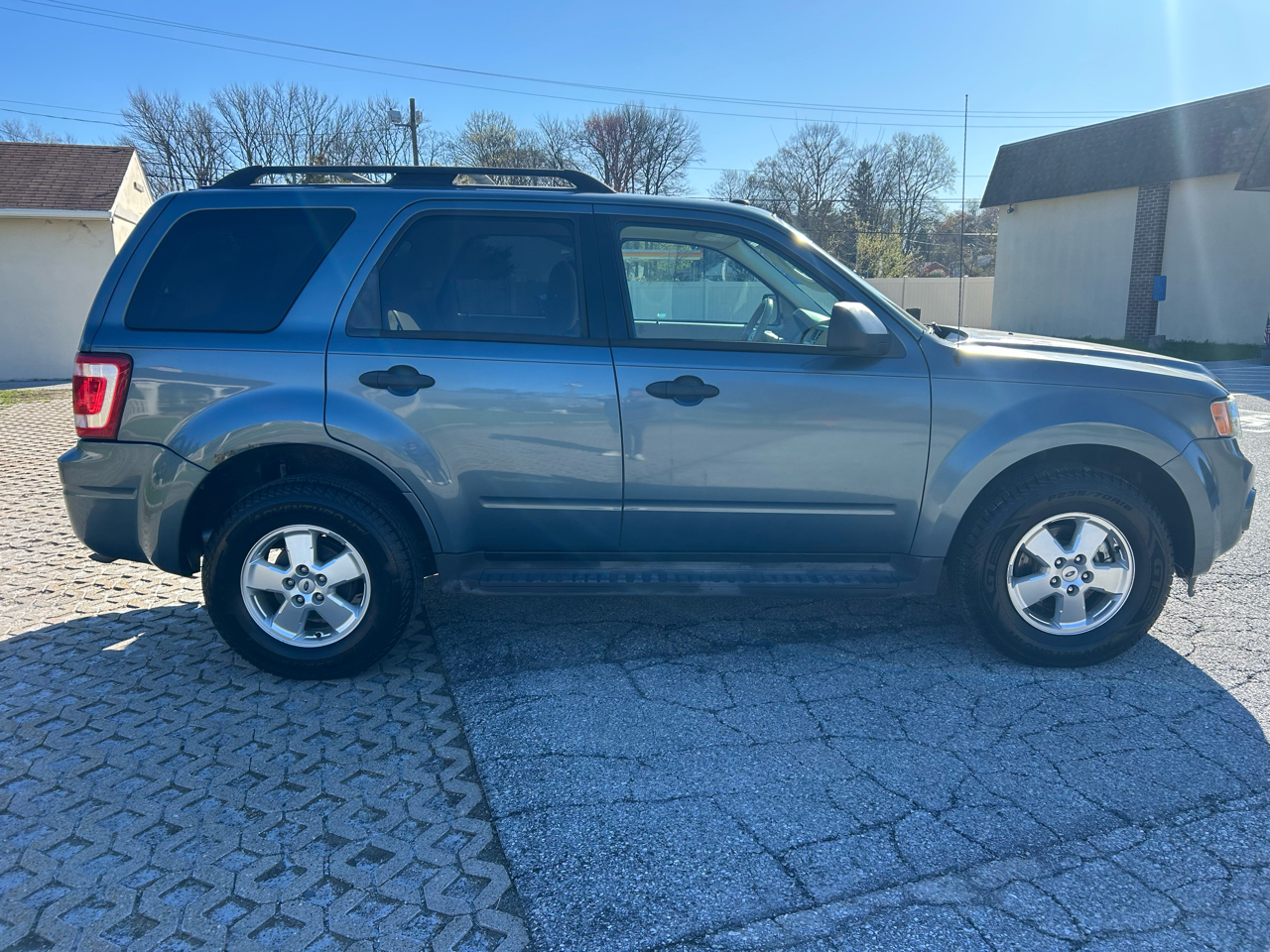 Ford Escape 4WD 4dr XLT 2012