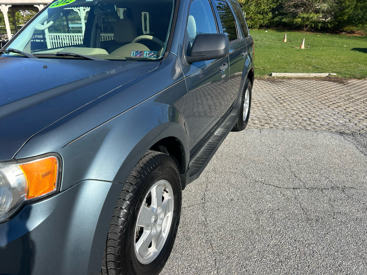 Ford Escape 4WD 4dr XLT 2012