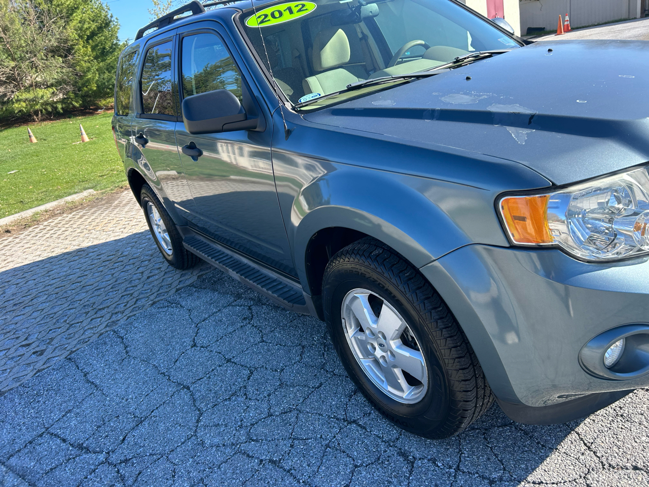 Ford Escape 4WD 4dr XLT 2012
