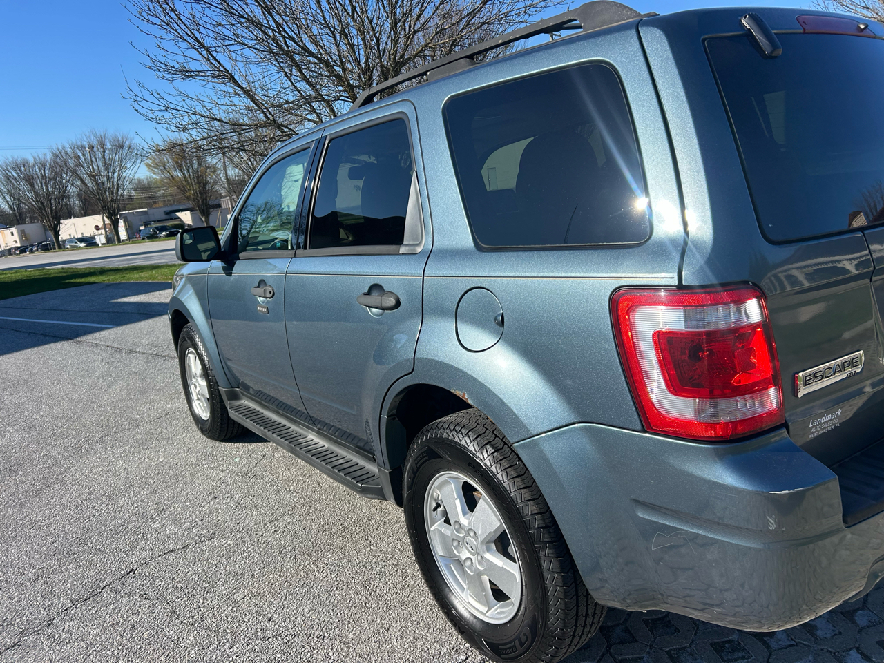 Ford Escape 4WD 4dr XLT 2012