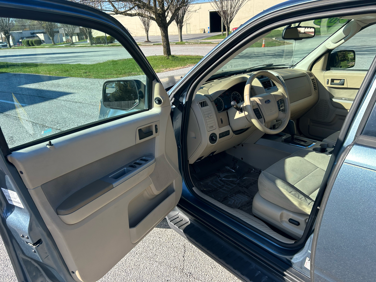 Ford Escape 4WD 4dr XLT 2012