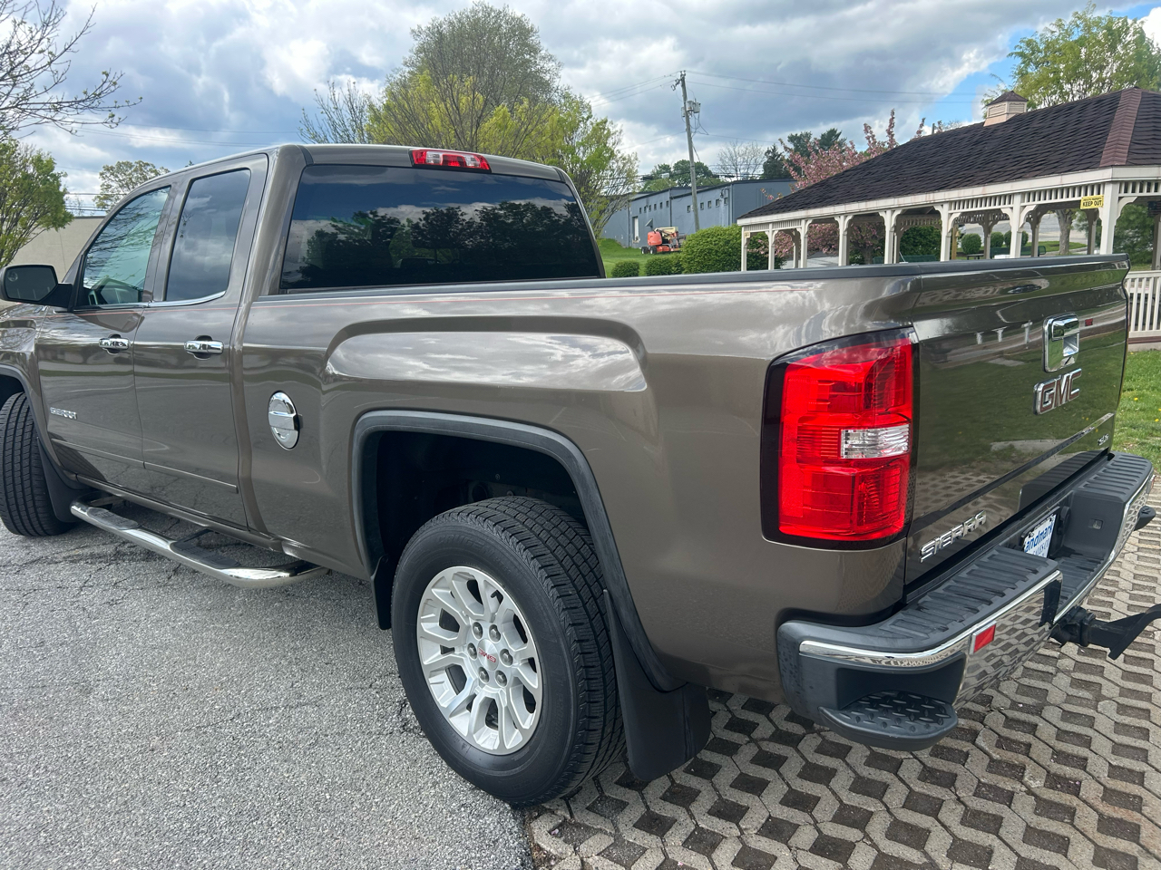 GMC Sierra 1500 2WD Double Cab 143.5" SLE 2014