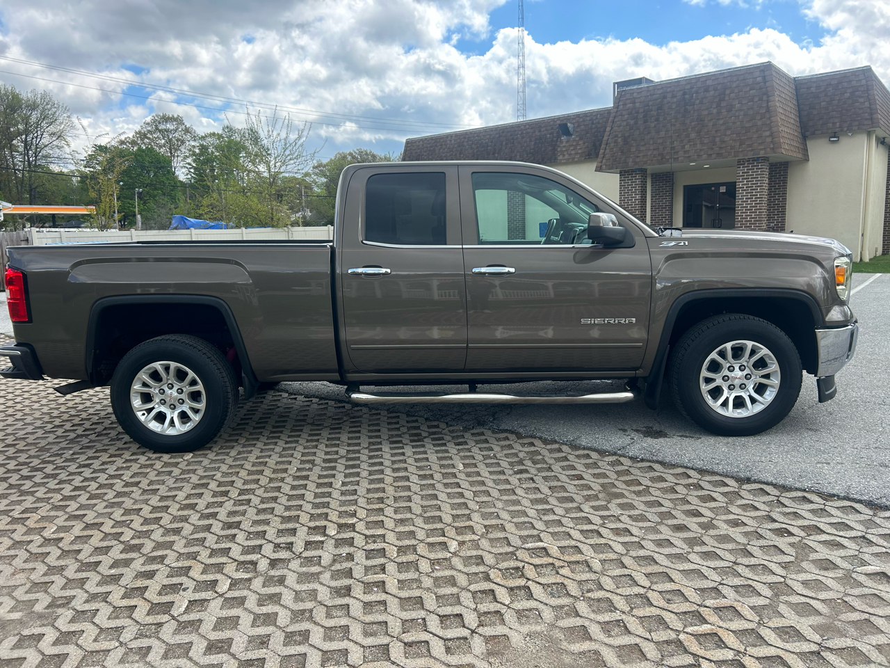 GMC Sierra 1500 2WD Double Cab 143.5" SLE 2014