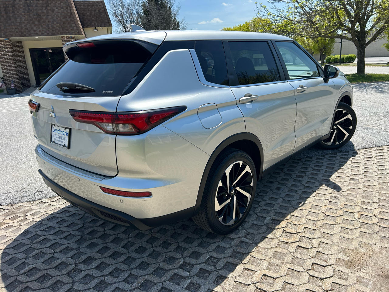 Mitsubishi Outlander ES S-AWC 2022