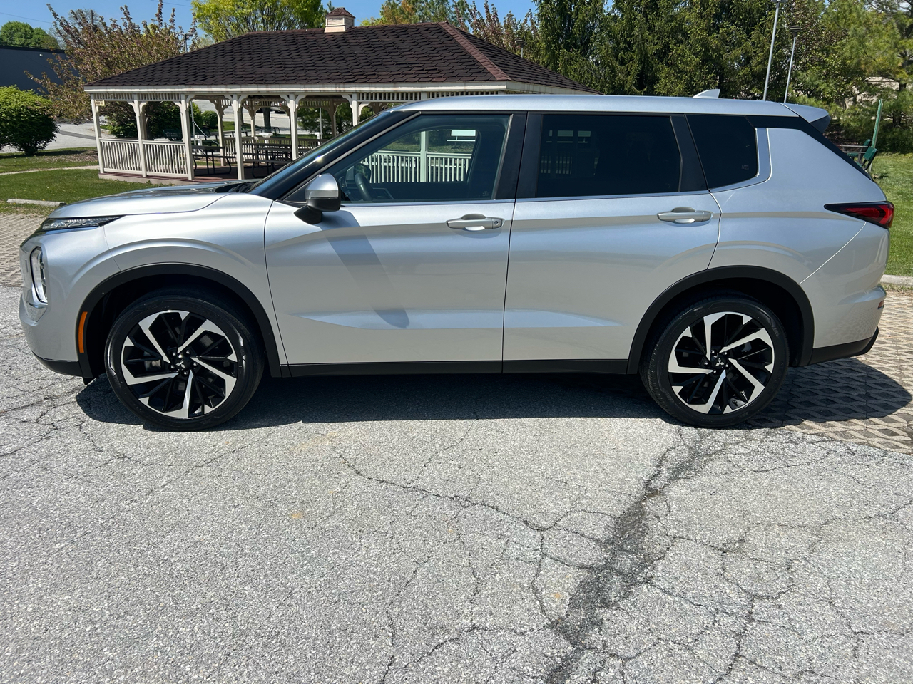 Mitsubishi Outlander ES S-AWC 2022