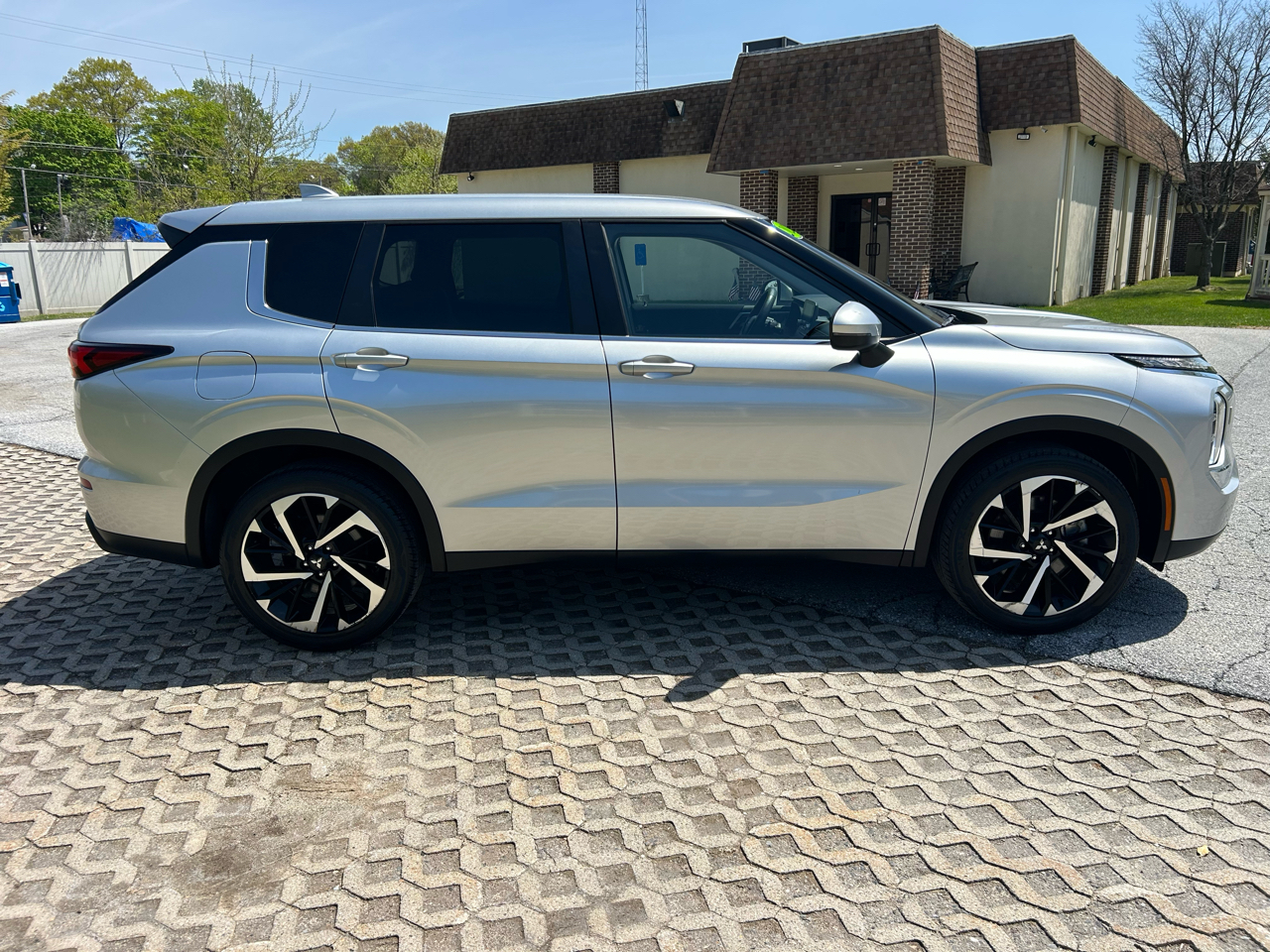Mitsubishi Outlander ES S-AWC 2022