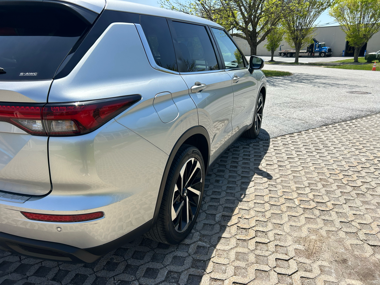 Mitsubishi Outlander ES S-AWC 2022