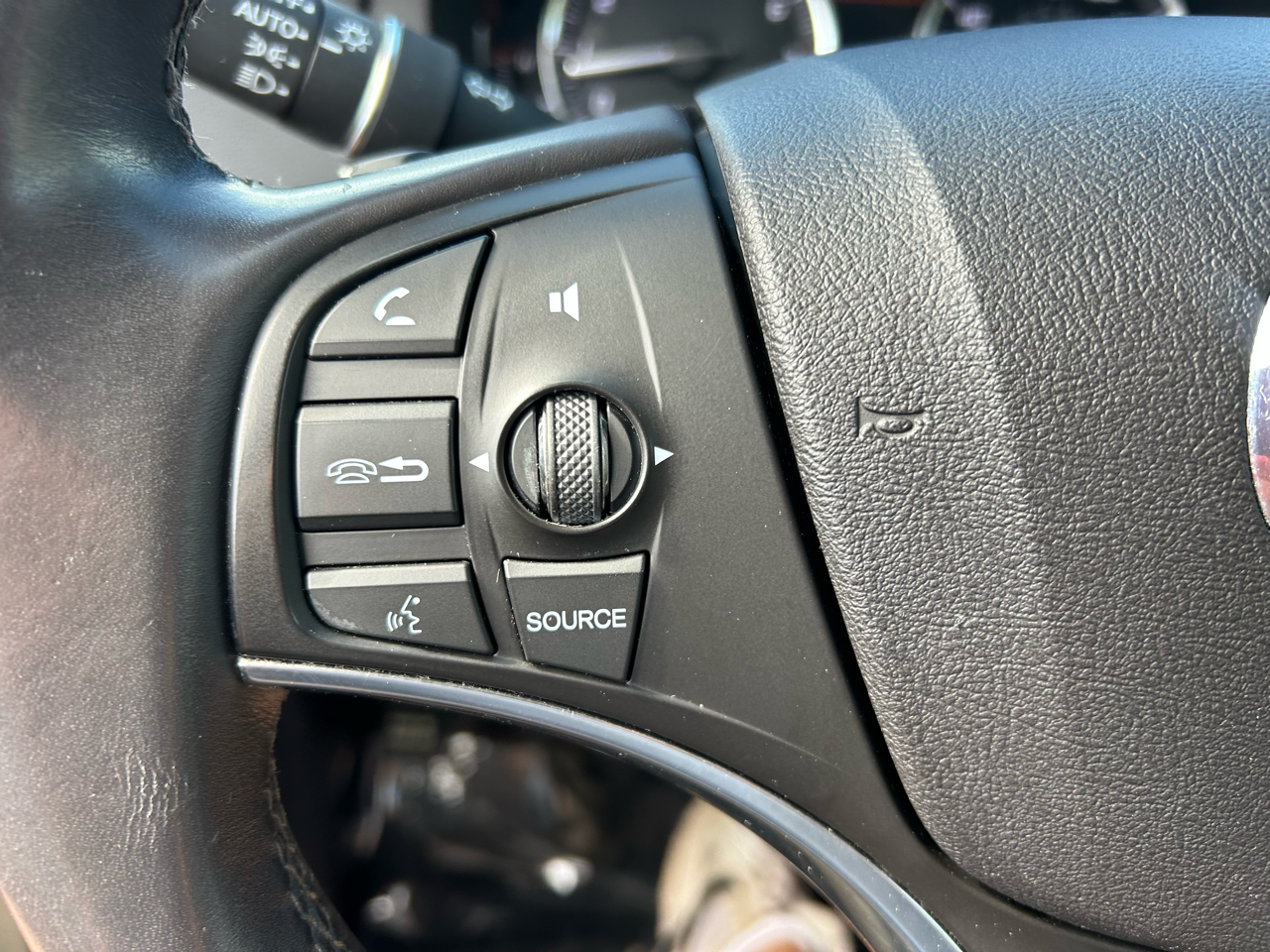 Acura MDX SH-AWD 4dr Tech Pkg 2014