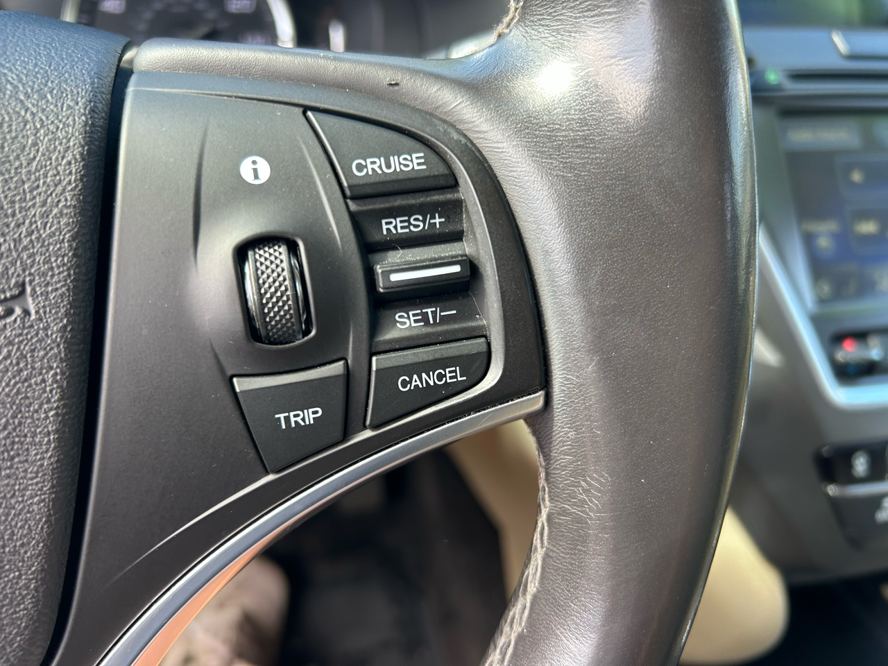 Acura MDX SH-AWD 4dr Tech Pkg 2014