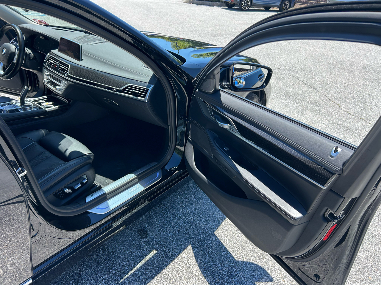 BMW 7 Series 740i xDrive Sedan 2020