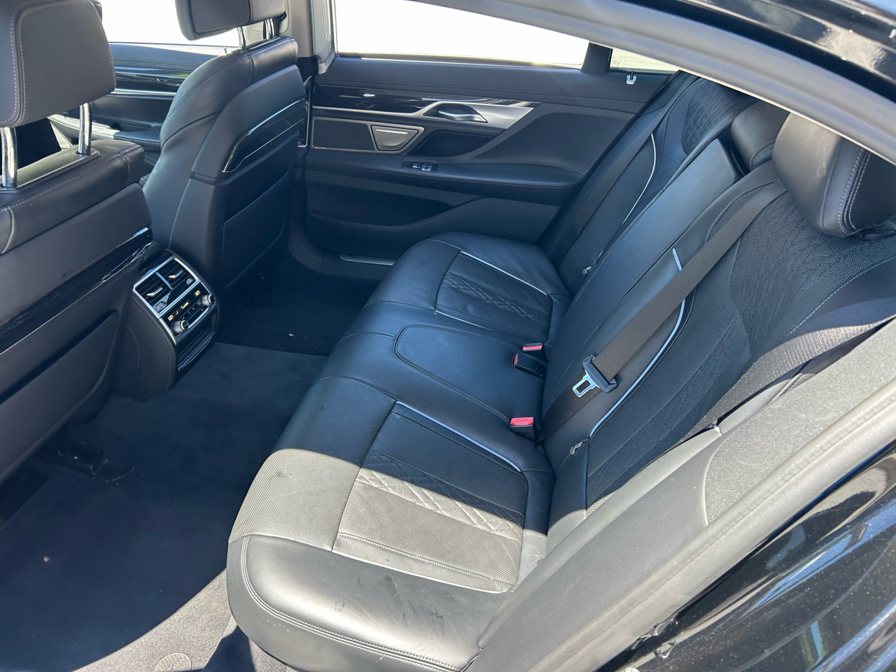 BMW 7 Series 740i xDrive Sedan 2020