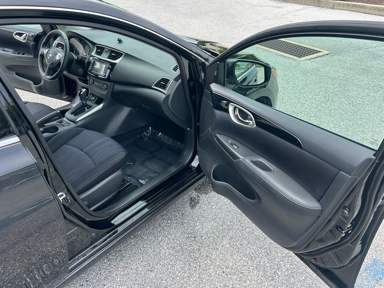 Nissan Sentra SV CVT 2017