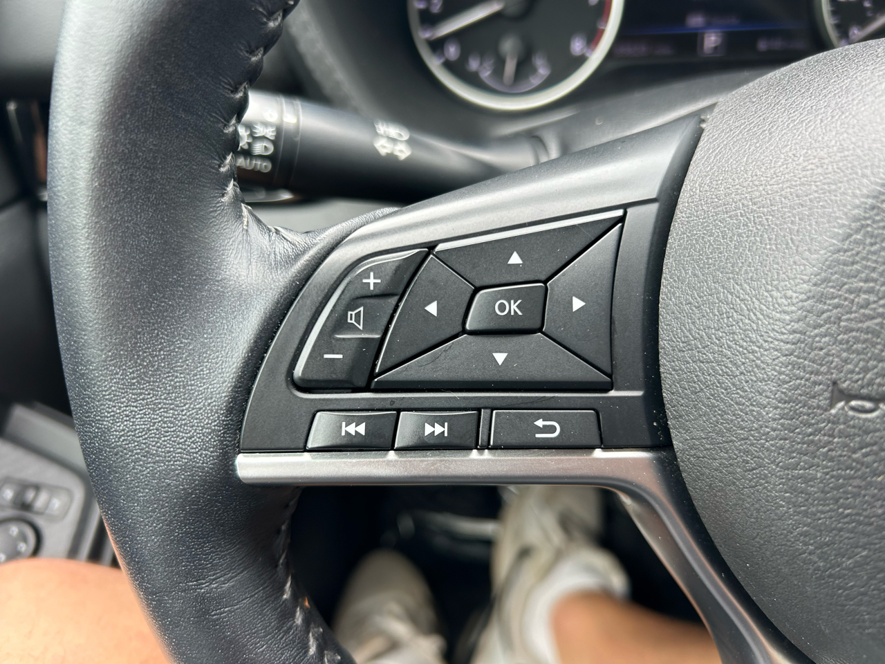 Nissan Sentra SV CVT 2020