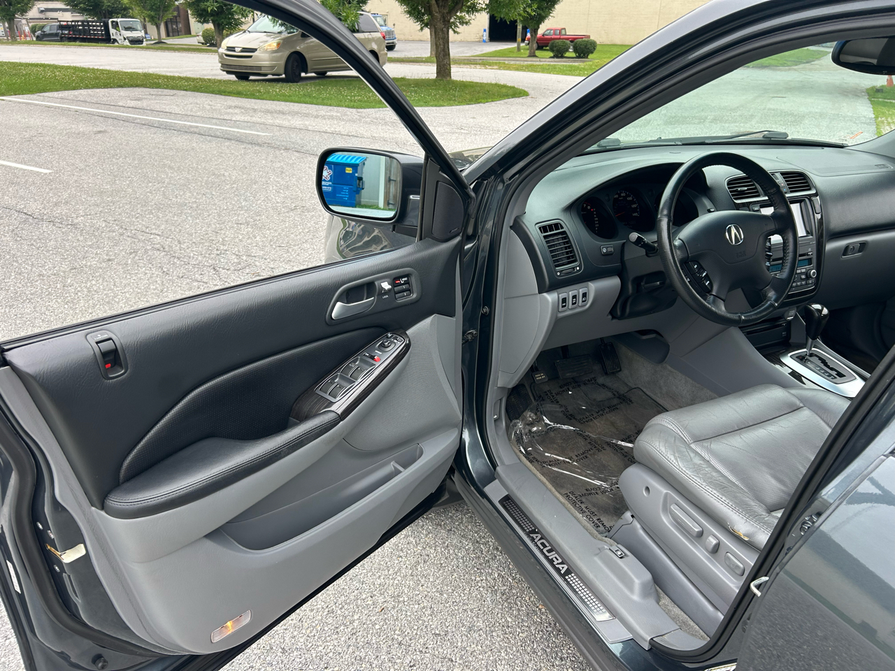Acura MDX 4dr SUV AT Touring RES w/Navi 2006