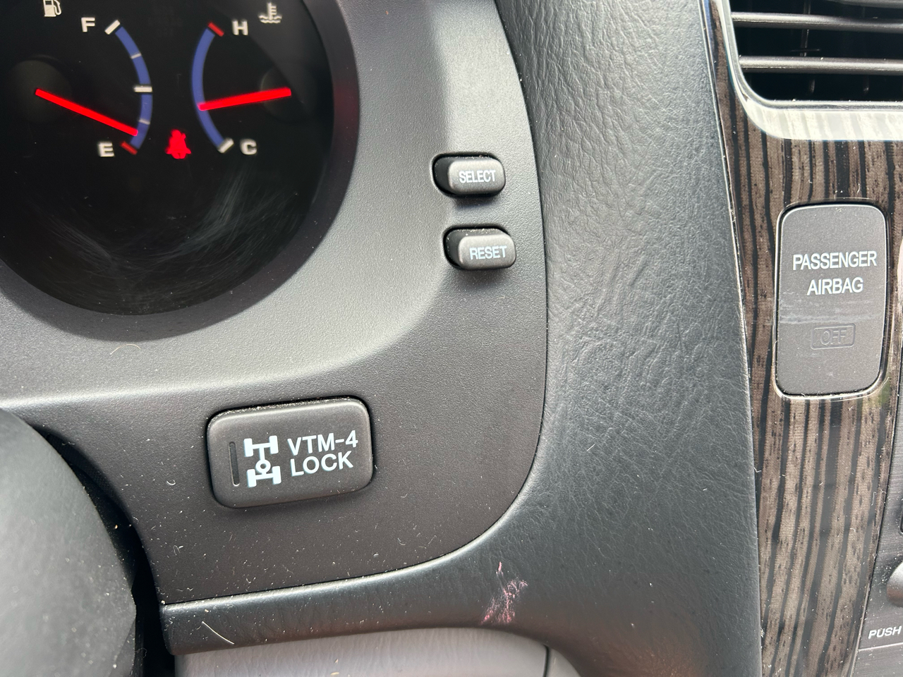 Acura MDX 4dr SUV AT Touring RES w/Navi 2006