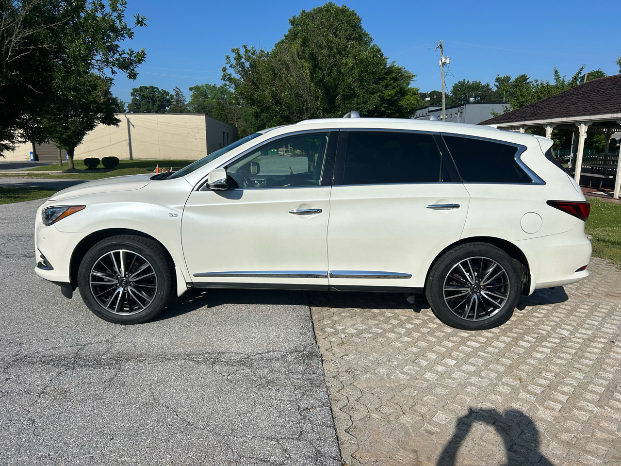 Infiniti QX60 2019.5 LUXE AWD 2019