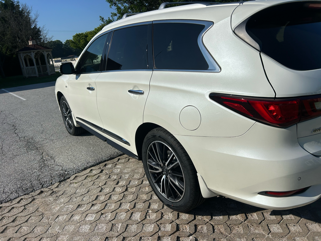 Infiniti QX60 2019.5 LUXE AWD 2019