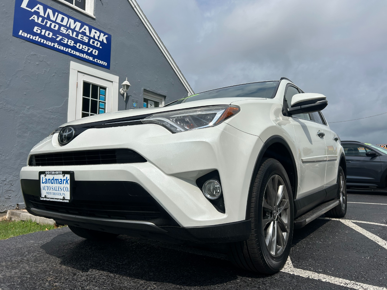 Toyota RAV4 Limited AWD (Natl) 2017
