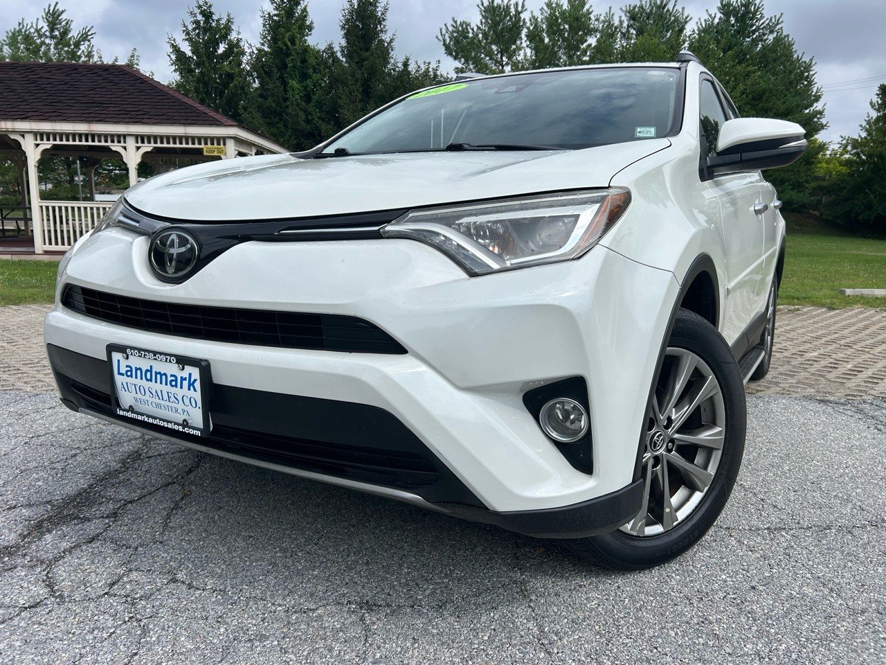 Toyota RAV4 Limited AWD (Natl) 2017