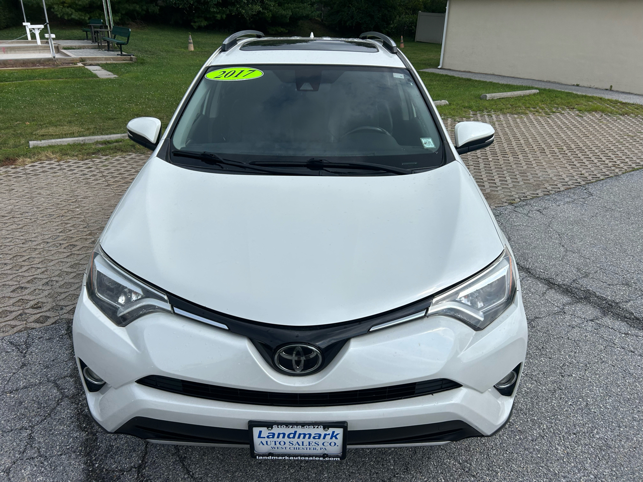 Toyota RAV4 Limited AWD (Natl) 2017