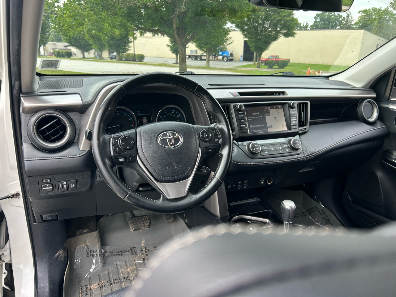 Toyota RAV4 Limited AWD (Natl) 2017
