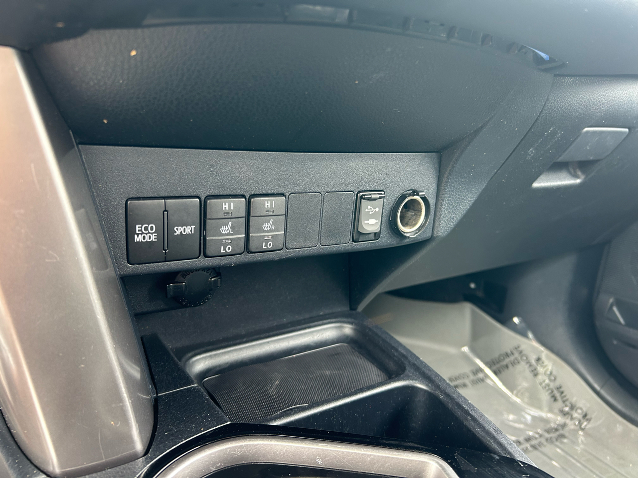 Toyota RAV4 Limited AWD (Natl) 2017