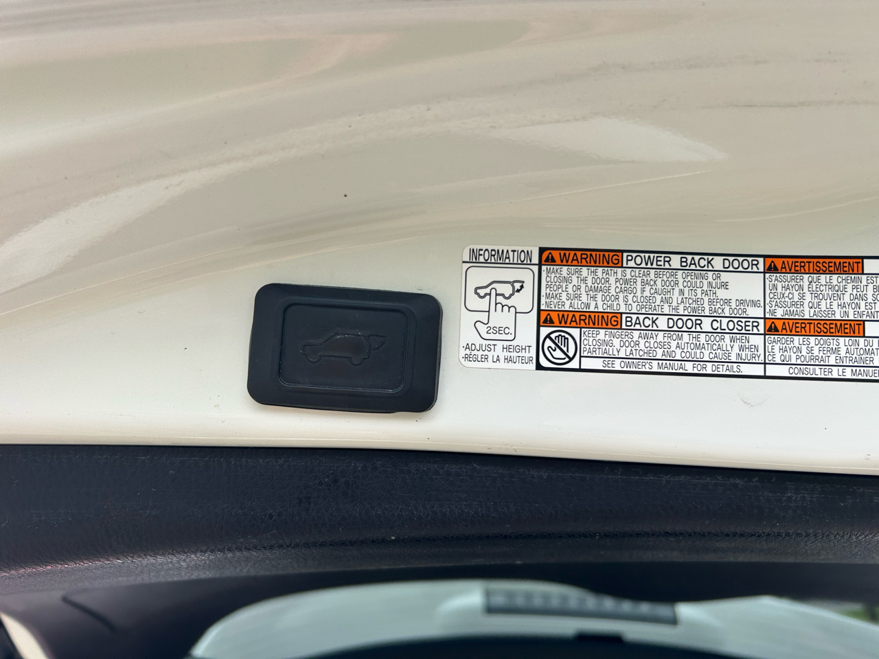 Toyota RAV4 Limited AWD (Natl) 2017