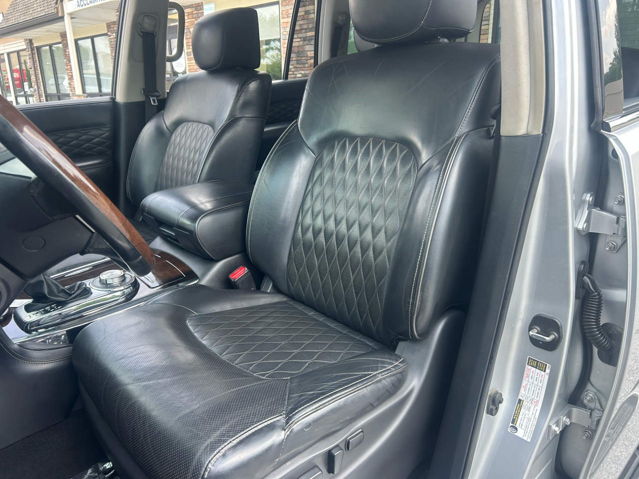 Infiniti QX80 LUXE AWD 2019