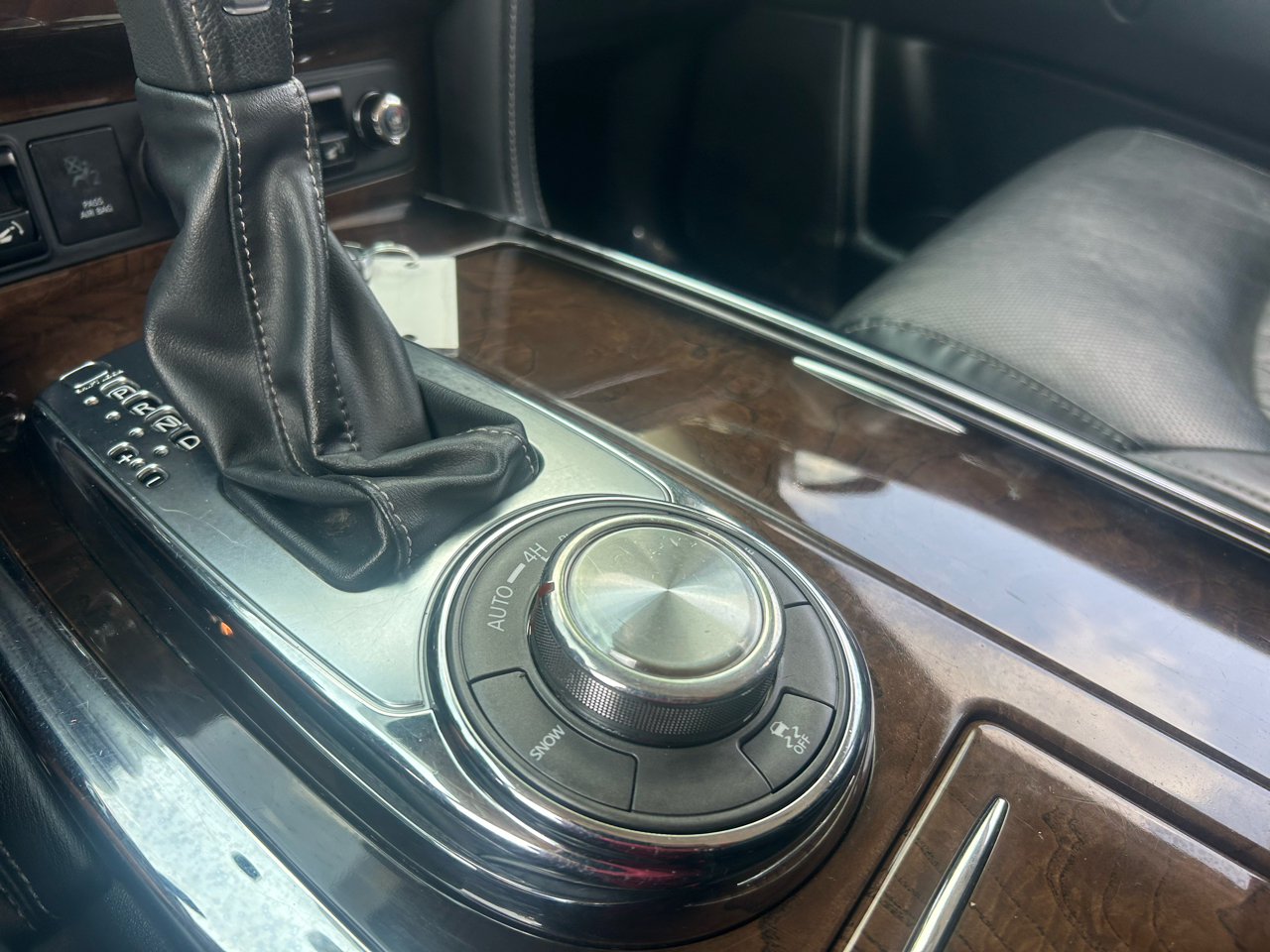 Infiniti QX80 LUXE AWD 2019