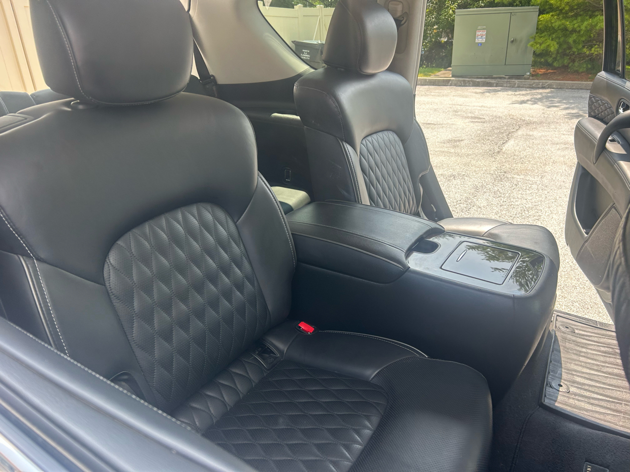 Infiniti QX80 LUXE AWD 2019