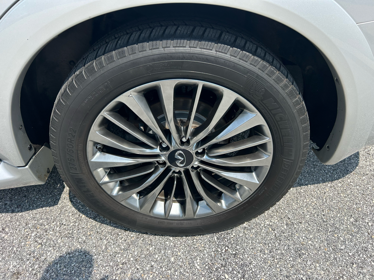 Infiniti QX80 LUXE AWD 2019