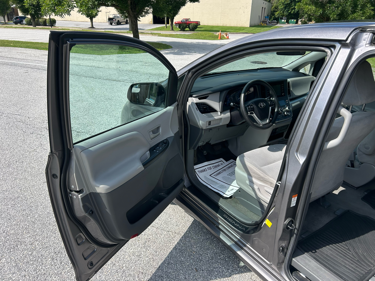 Toyota Sienna L FWD 7-Passenger (Natl) 2018