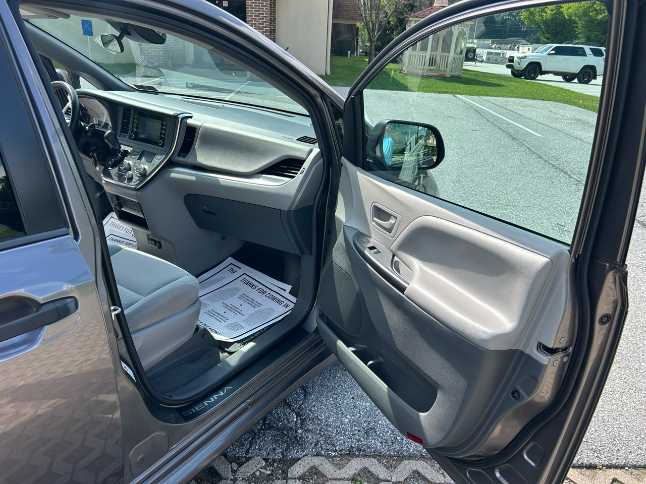 Toyota Sienna L FWD 7-Passenger (Natl) 2018