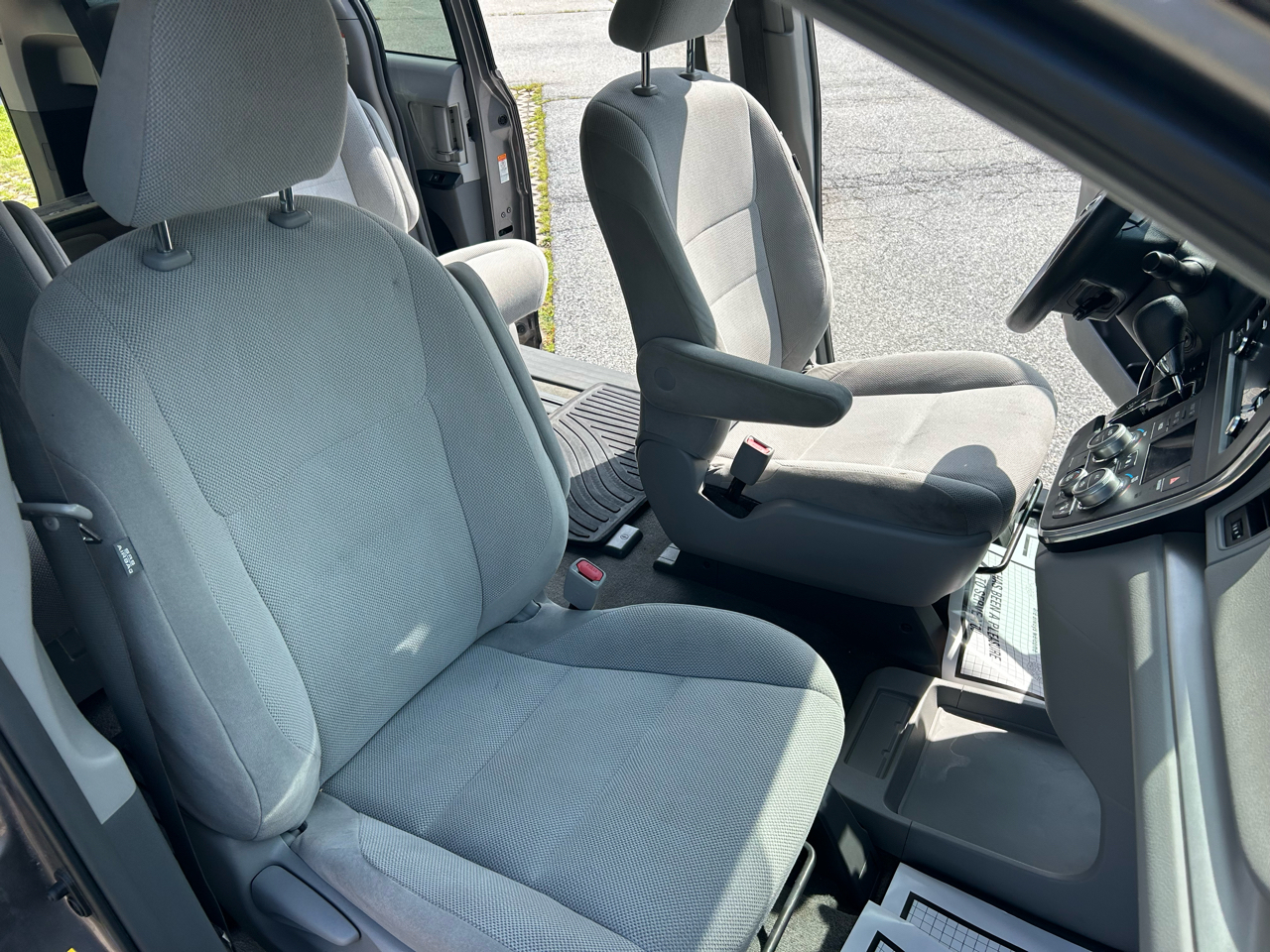 Toyota Sienna L FWD 7-Passenger (Natl) 2018