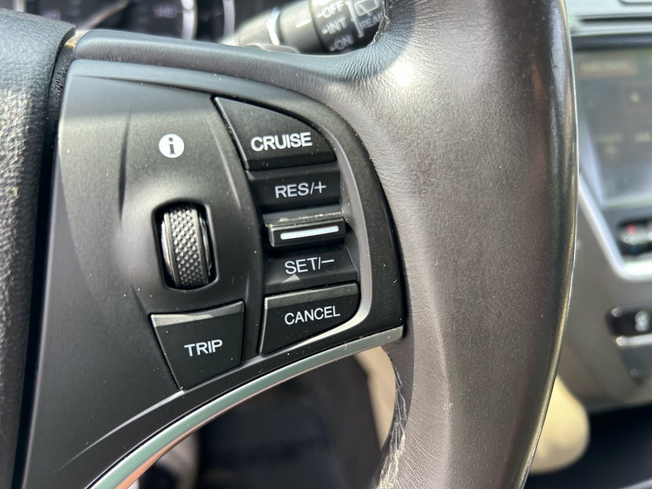 Acura MDX SH-AWD 4dr Tech Pkg 2014